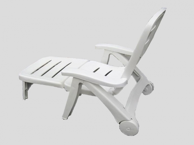 3010 plastic lounger