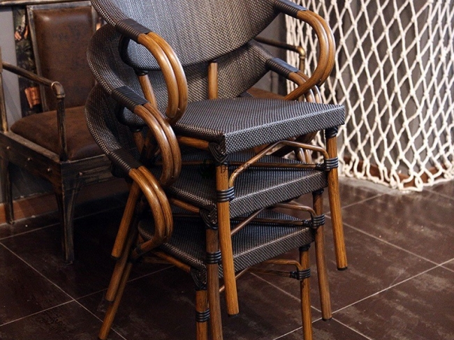 2353A Starbucks coffee tables and chairs