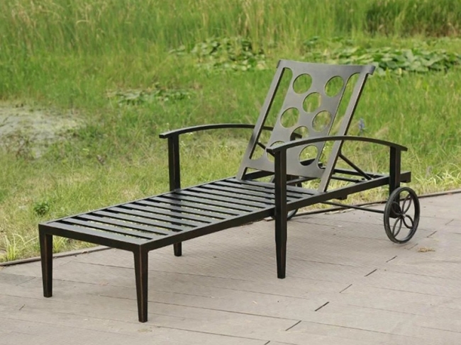 3104 Cast aluminum lounger