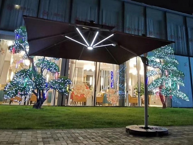 6082 Roman umbrella with LED light